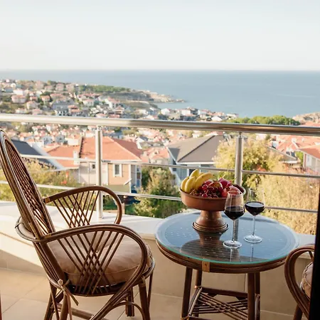 Villaqua Boutique Hotel