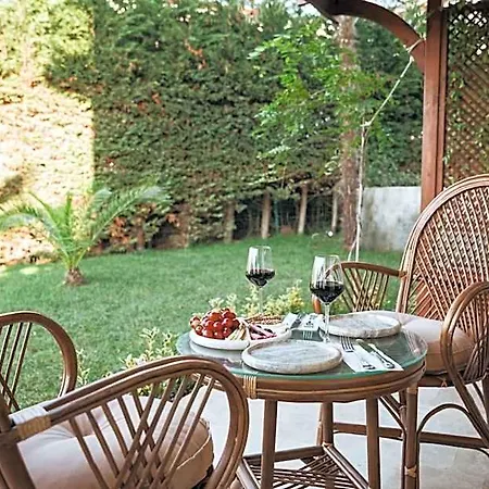 Villaqua Boutique Hotel